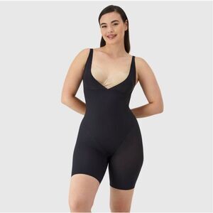 Maidenform Shapewear Bodysuit 2556 Black Medium, Tummy & Hip Control, Mid Thigh